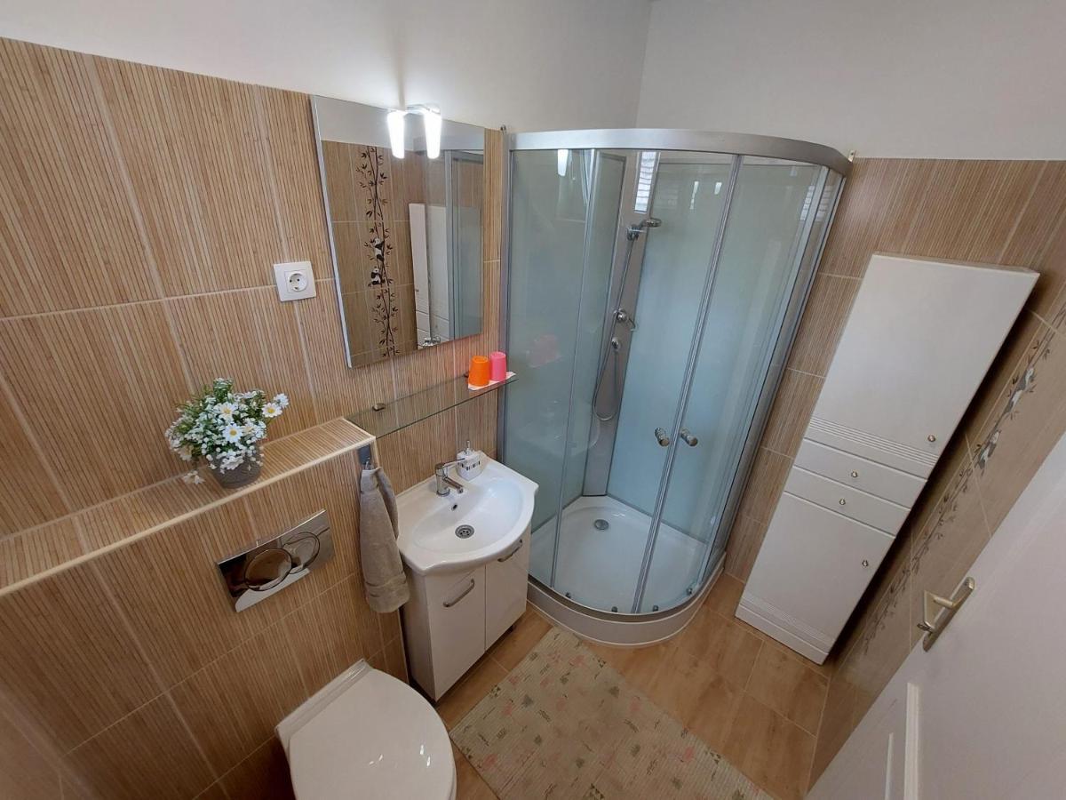 E-Tekergok Haza Hotel Bukkzserc Luaran gambar