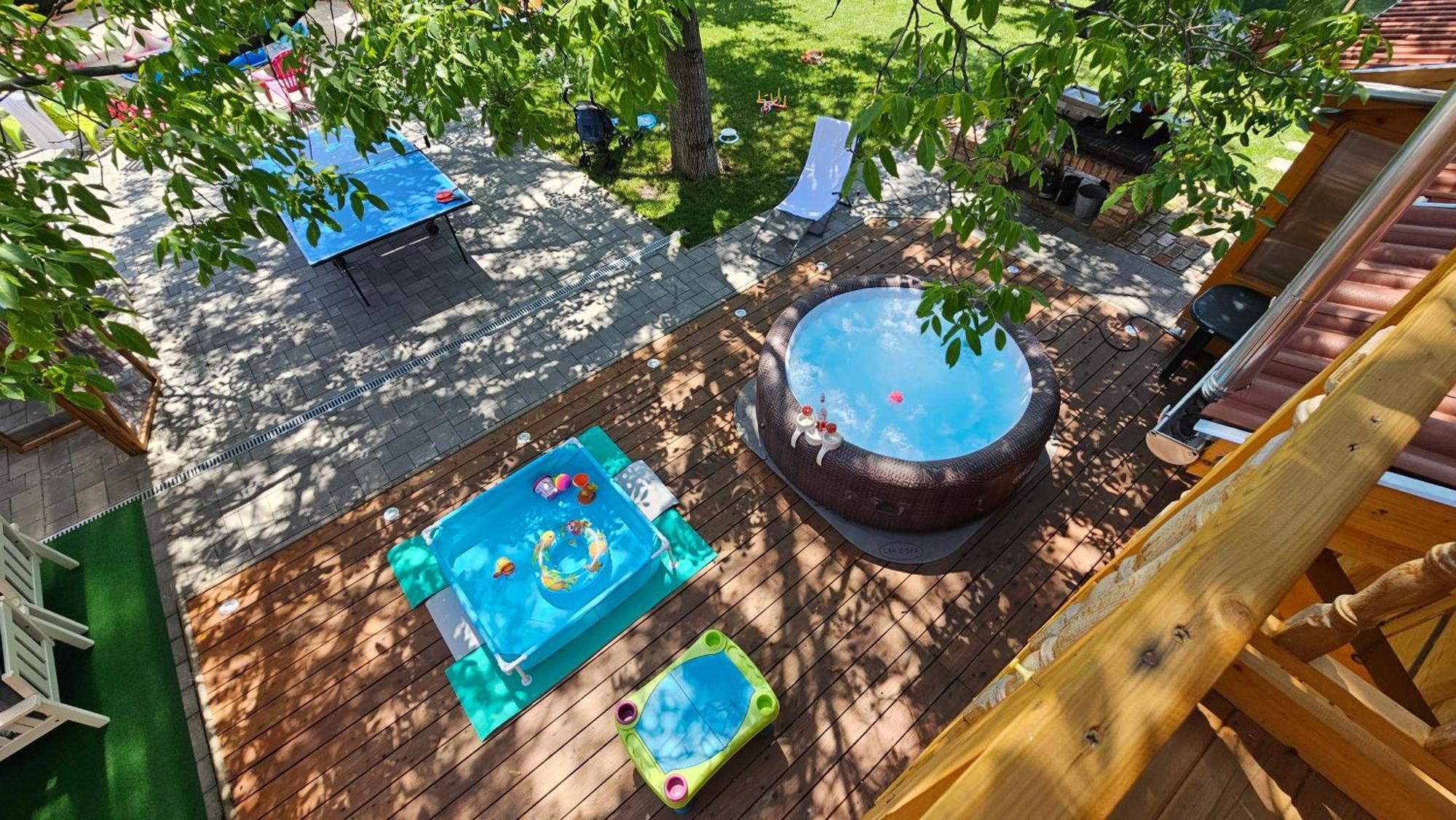 E-Tekergok Haza Hotel Bukkzserc Luaran gambar